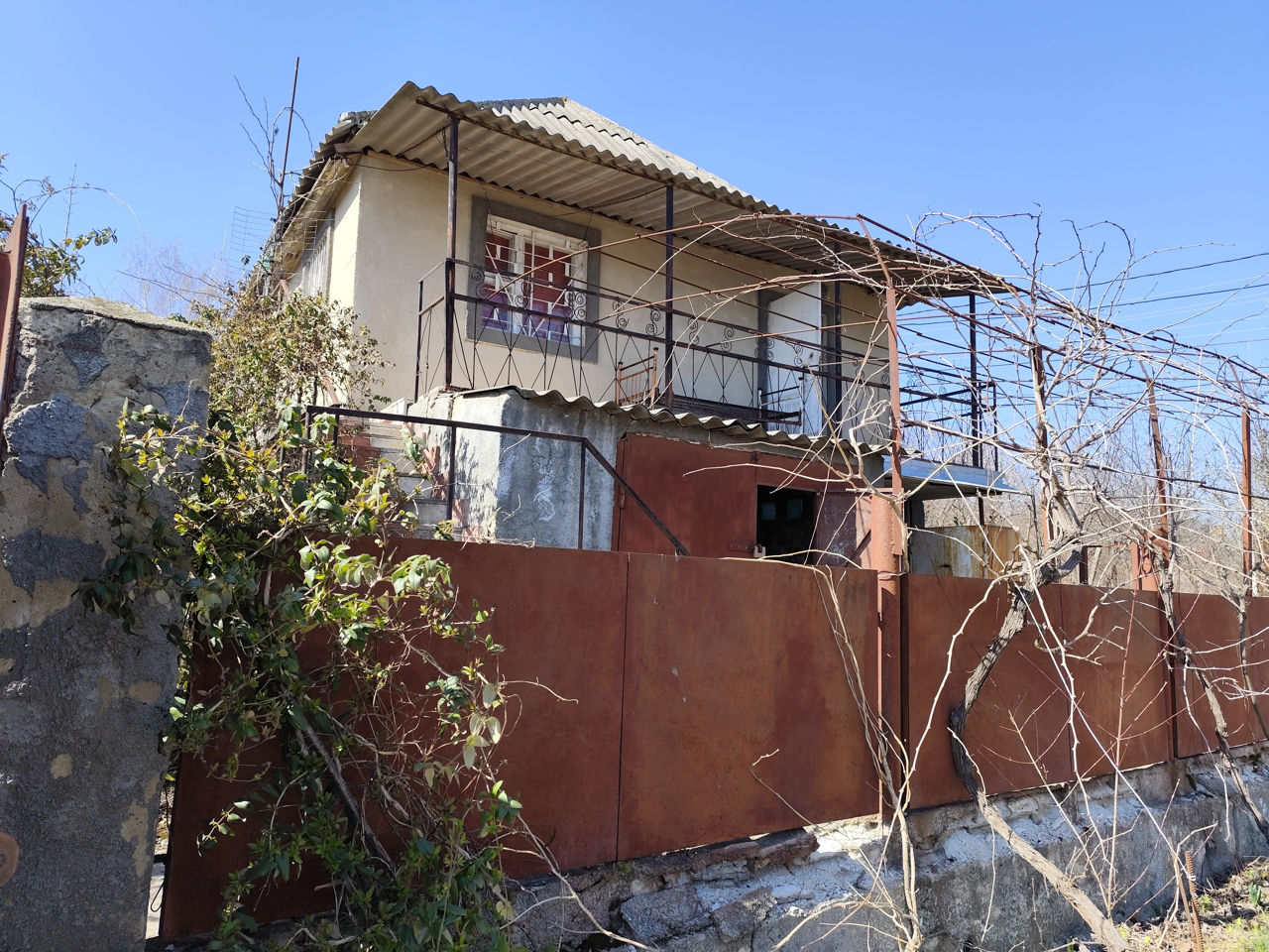 Дача на берегу озера вторая линия