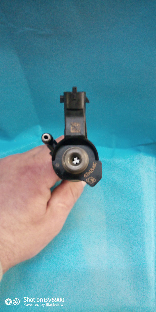 Форсунка - Injector bosch 0445115084 foto 1