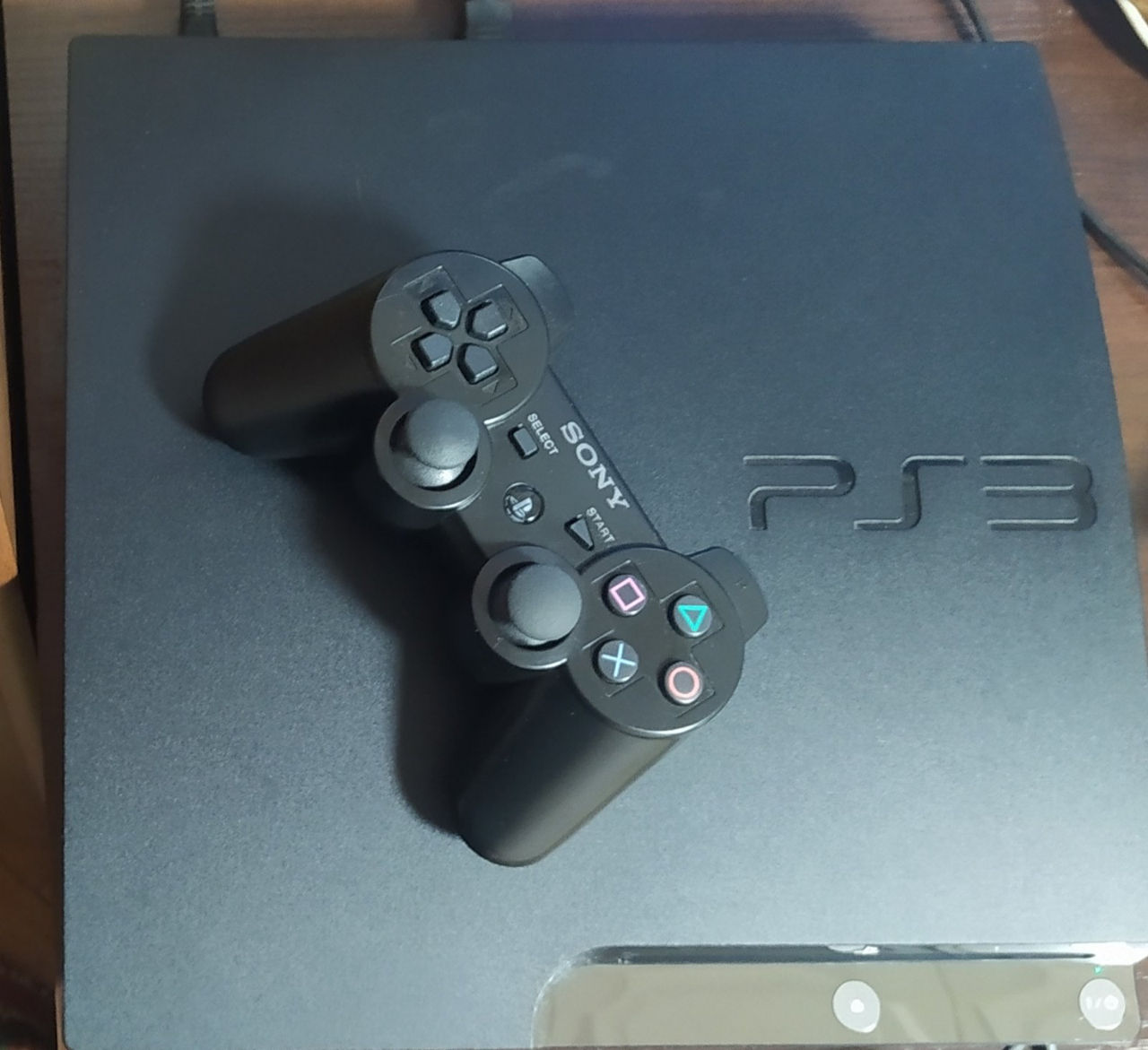 Продам Playstation 3 Slim 160 гб + прошивка HEN + 17 игр