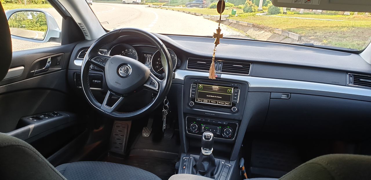 Chirie auto.  Прокат авто.  Лучшее из лучших. 24/24. Livrarea prin Chisinau.  Aeroport. foto 4