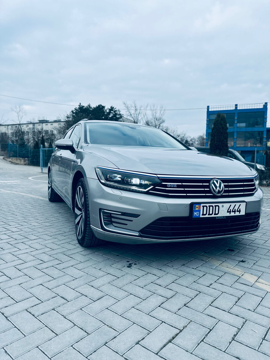 Volkswagen Passat foto 2