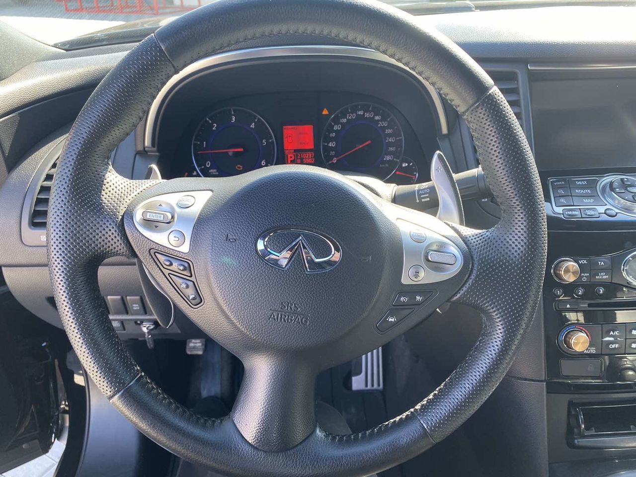 Infiniti FX foto 10