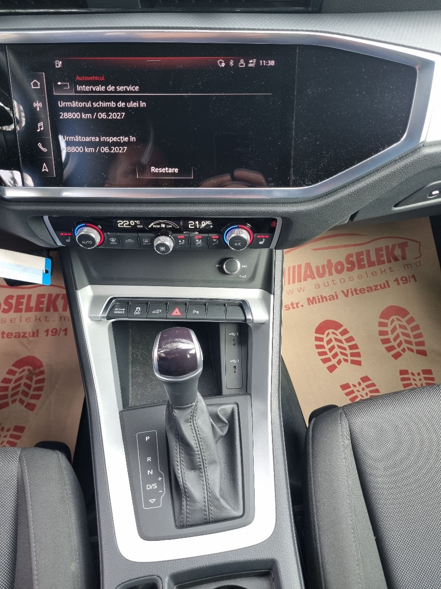 Audi Q3 2022 photo 17