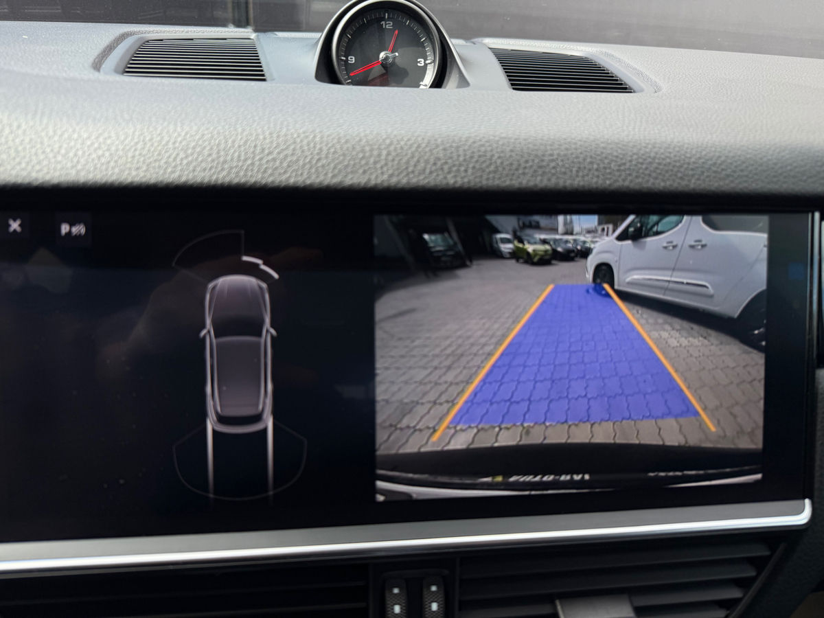 Porsche Cayenne foto 15