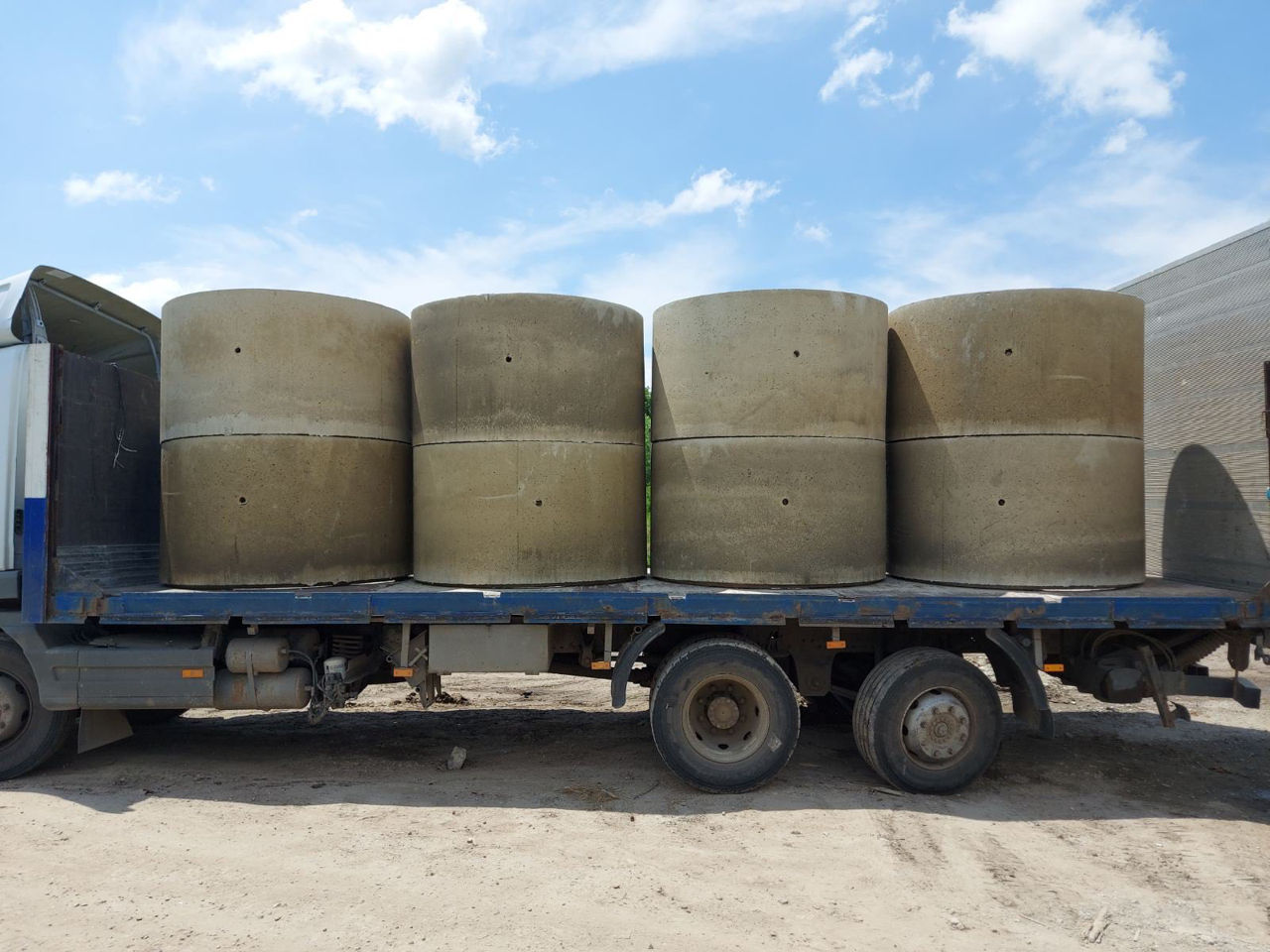 In vinzare tuburi din beton pot fi utilizate la canalizari, fântâni , subtraversari, podete. foto 2