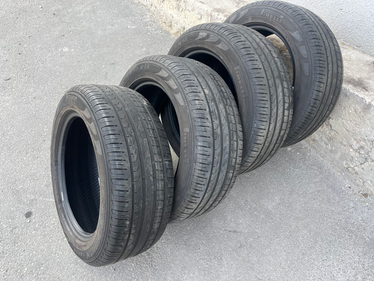 Set anvelope r18 235/55 foto 0