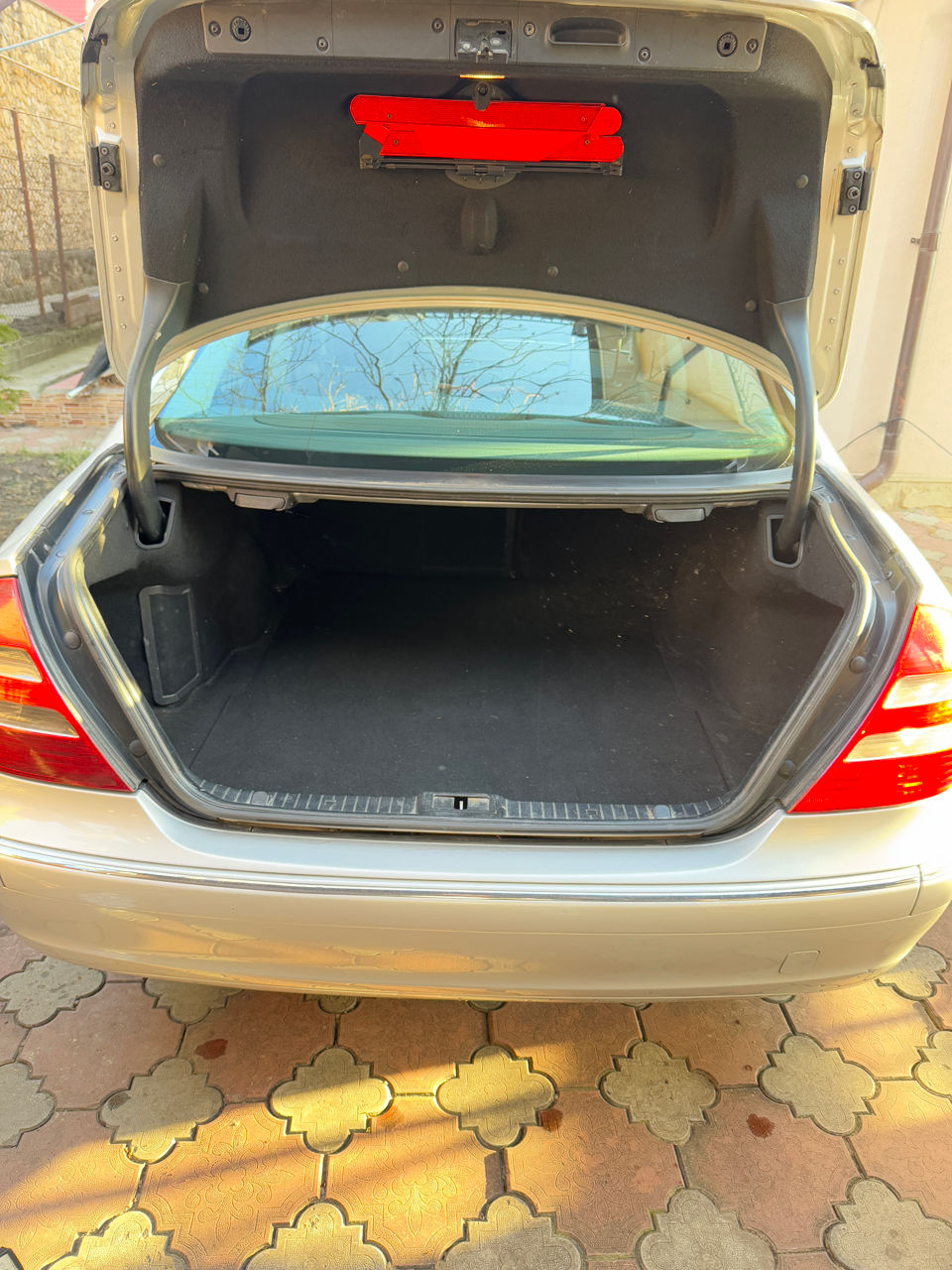 Mercedes E-Class foto 5
