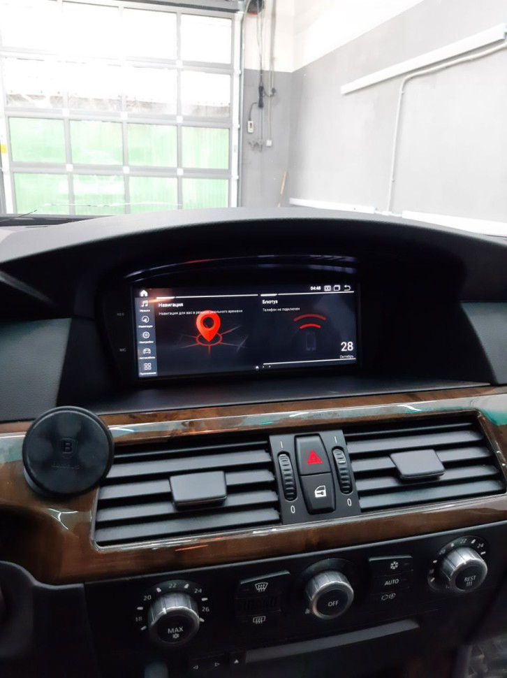 BMW - замена штатных мониторов и приборные панели на Android фото 4