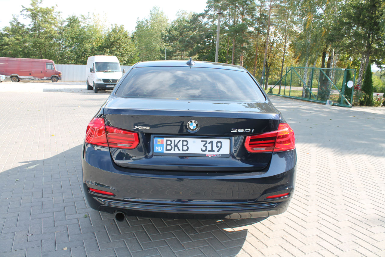 BMW 3 Series foto 4