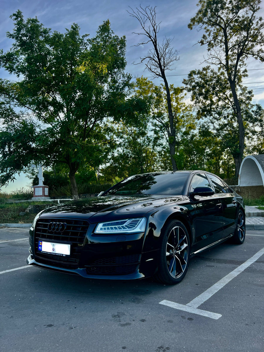 Audi A8 foto 1