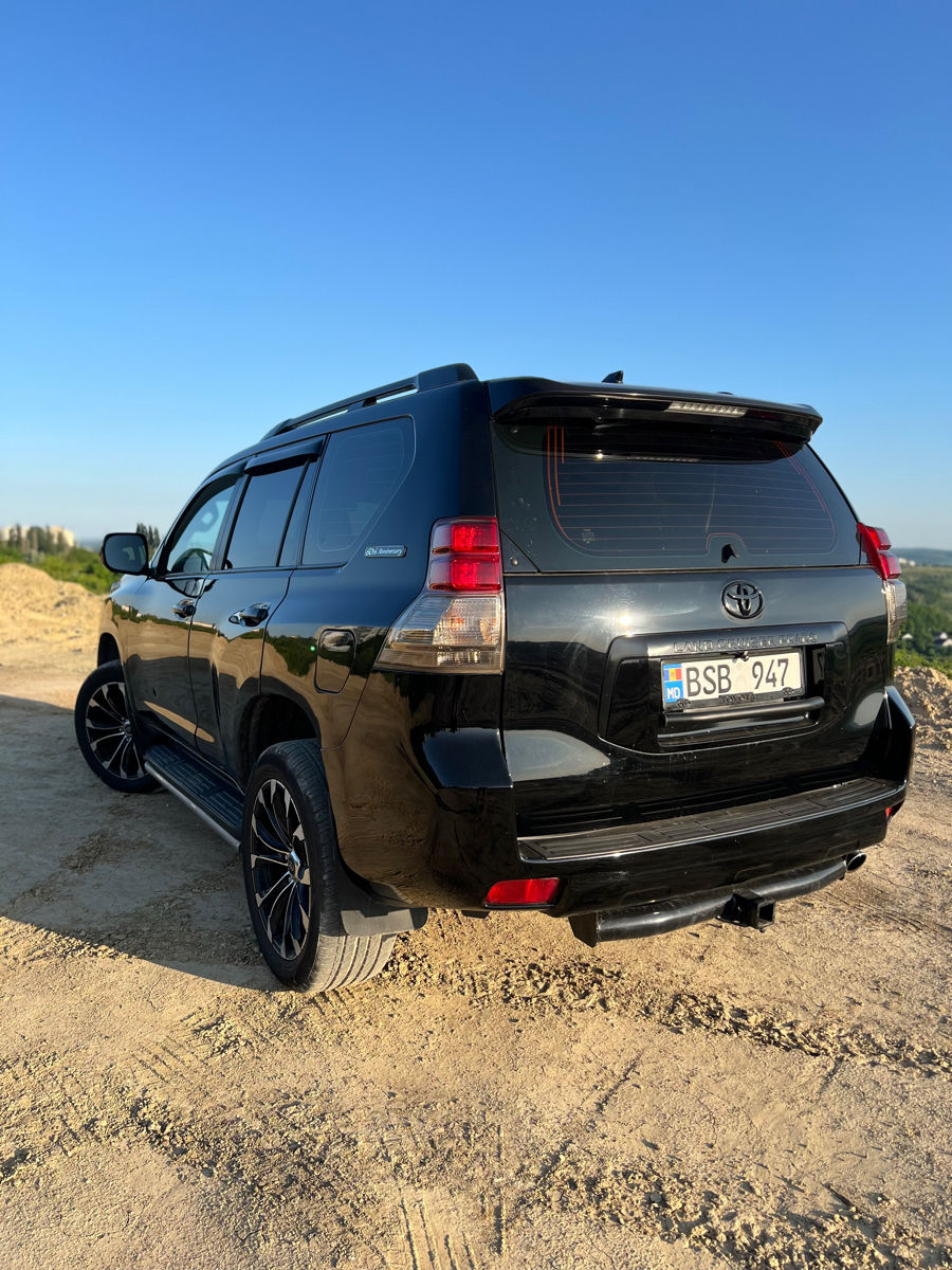 Toyota Land Cruiser Prado фото 1