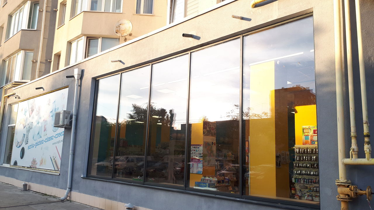 Vitralii pentru magazine, oficii, farmacii. Fațade din aluminiu. Фасадное остекление. фото 5