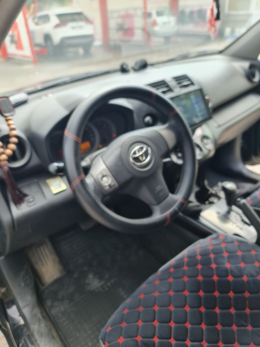 Toyota Rav 4 foto 3