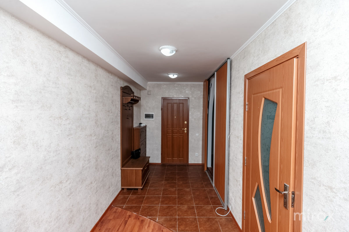 Apartament cu 3 camere, 98 m², Centru, Chișinău foto 4