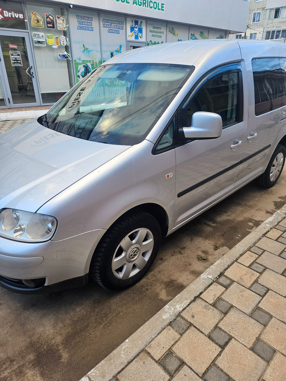Volkswagen Caddy foto 1