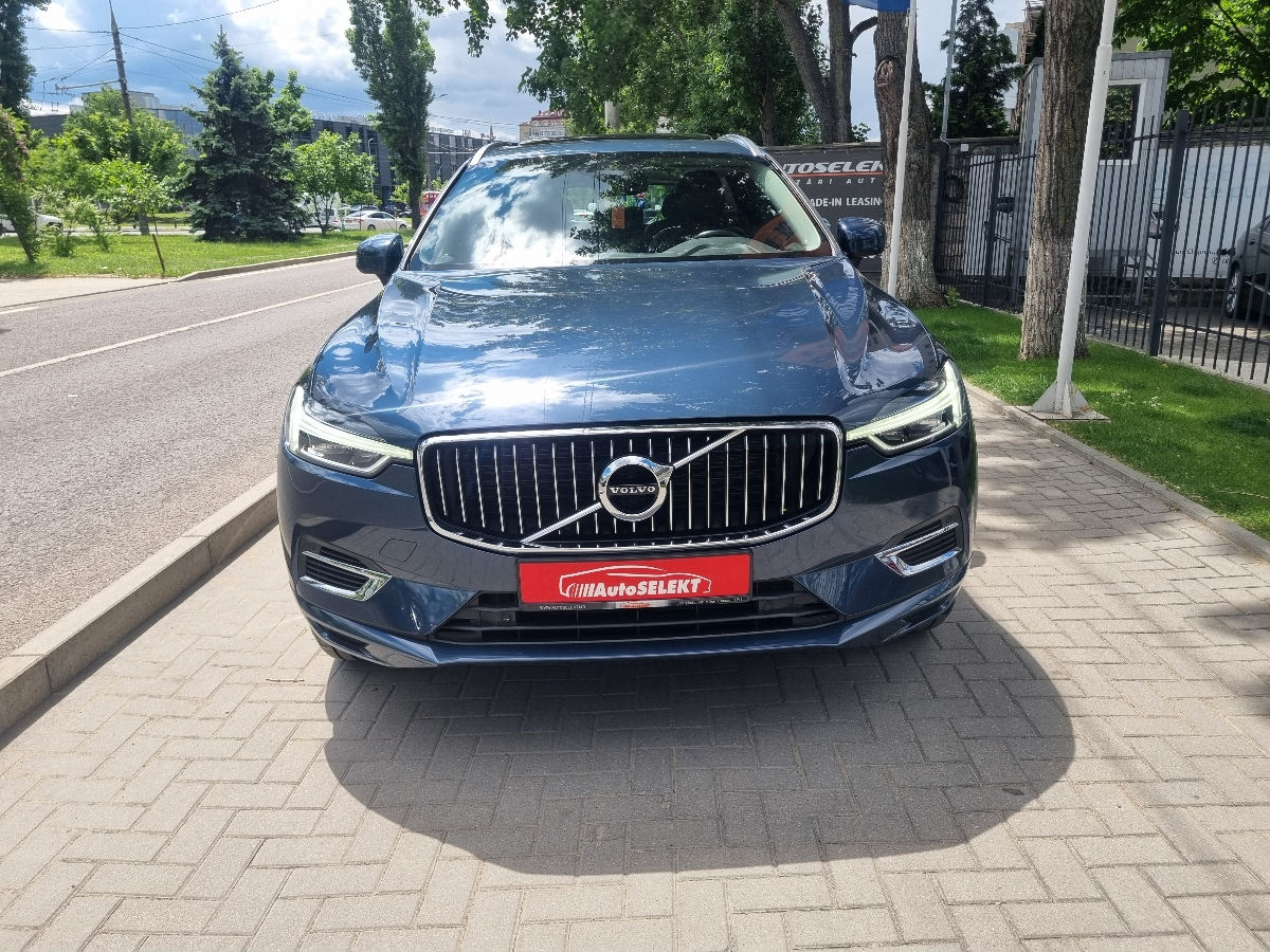 Volvo XC60 2019 photo 2