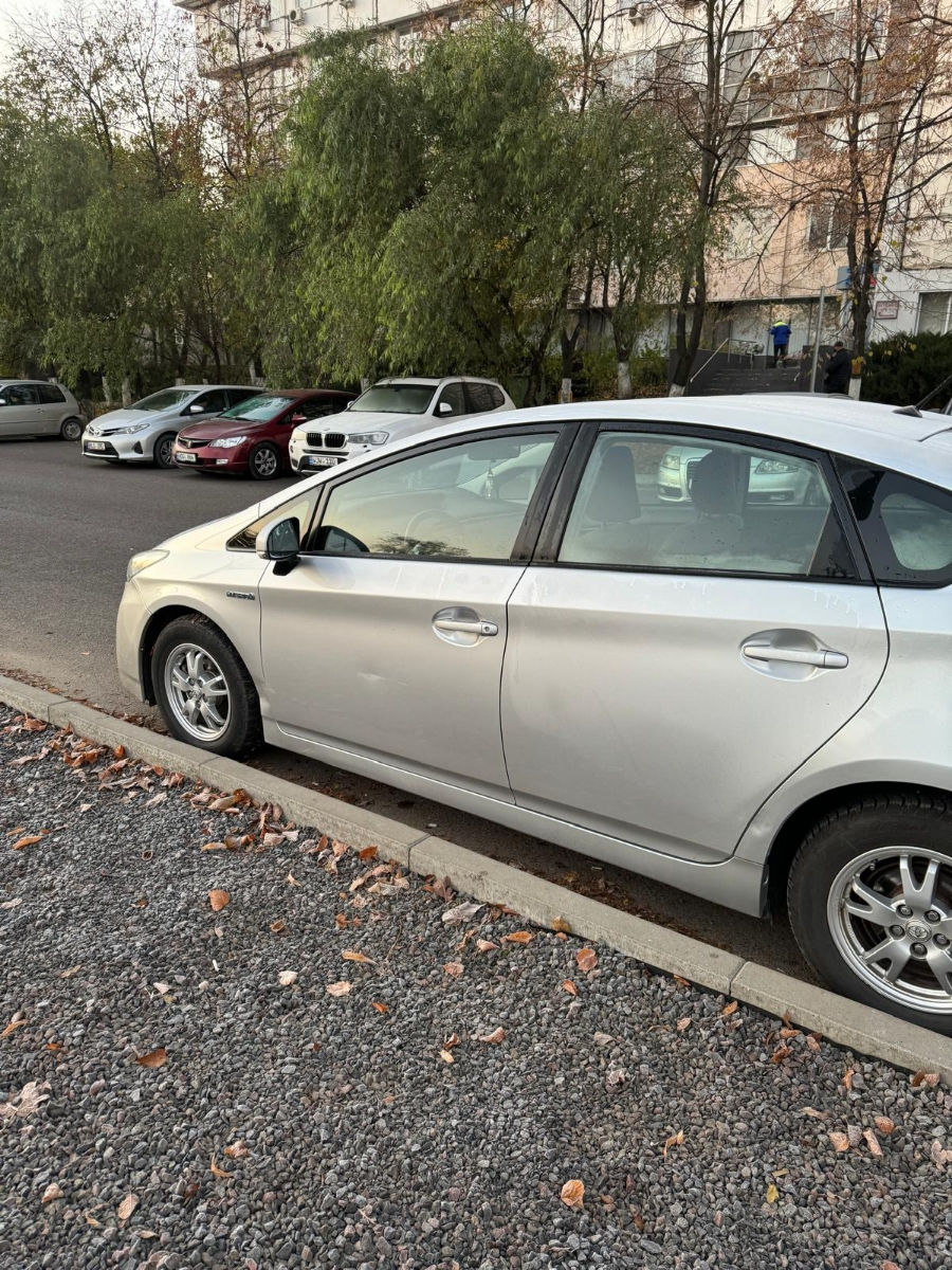 Toyota Prius foto 3