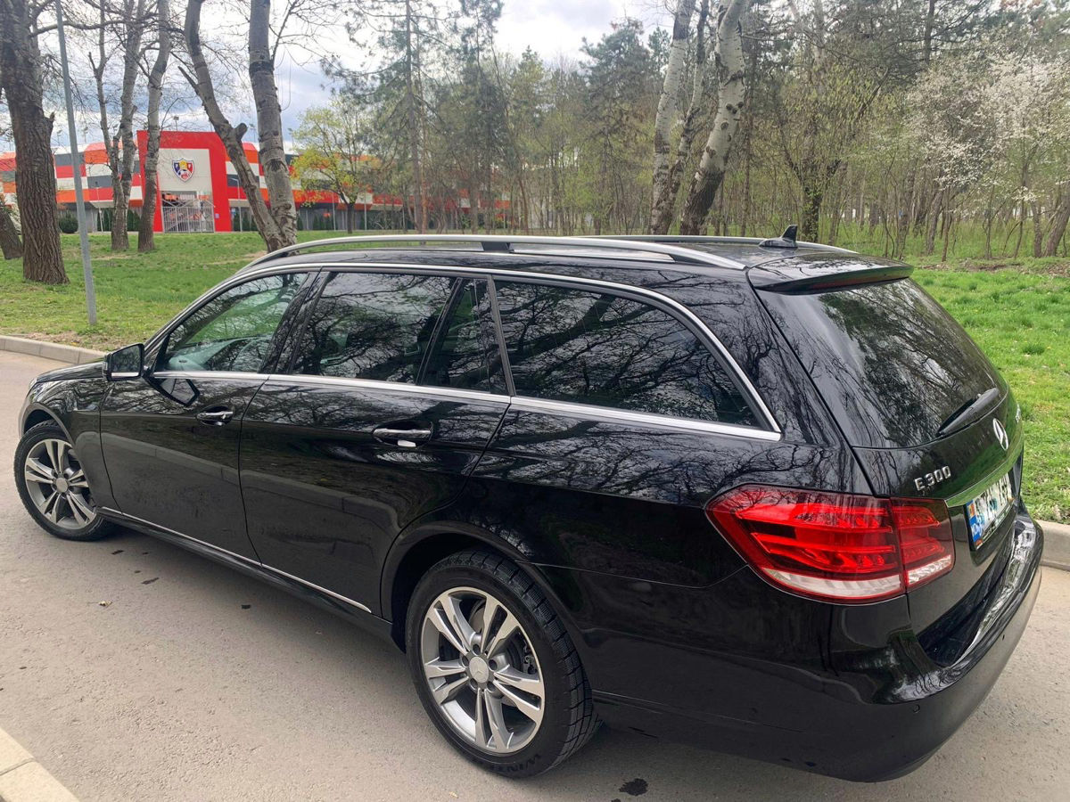 Mercedes E-Class фото 3