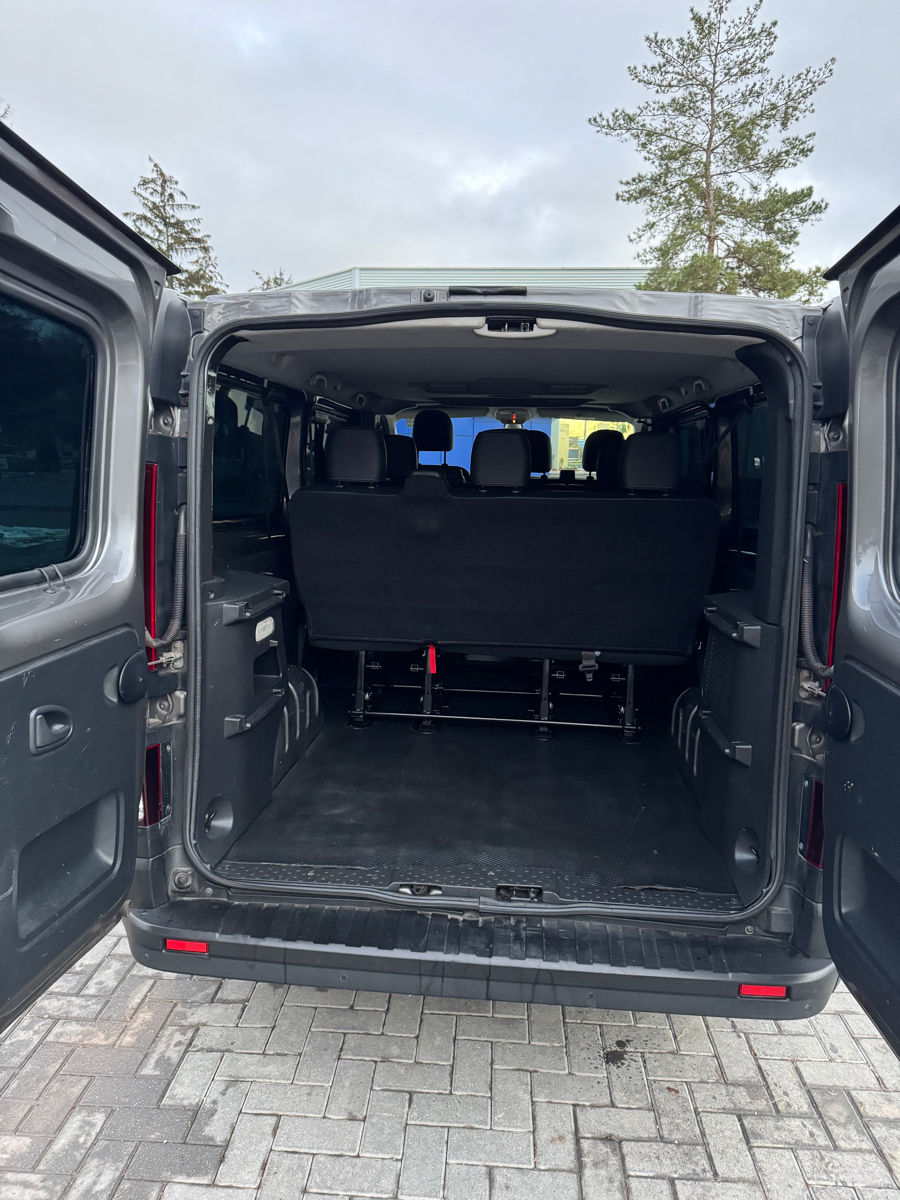 Opel Vivaro фото 6