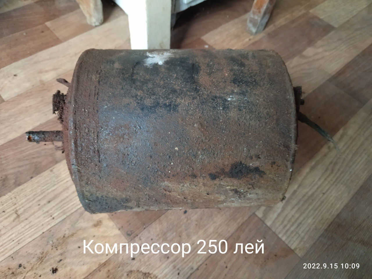 Двигатель от холодильника (компрессор)
