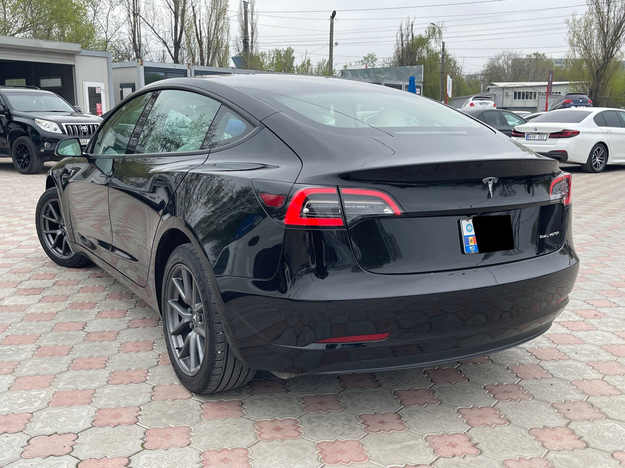 Tesla Model 3 foto 4