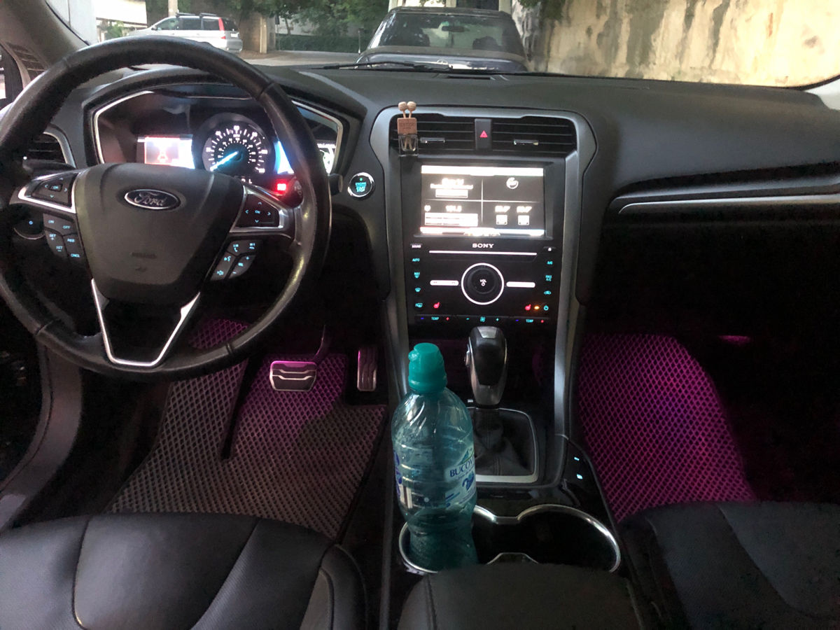 Ford Fusion foto 5