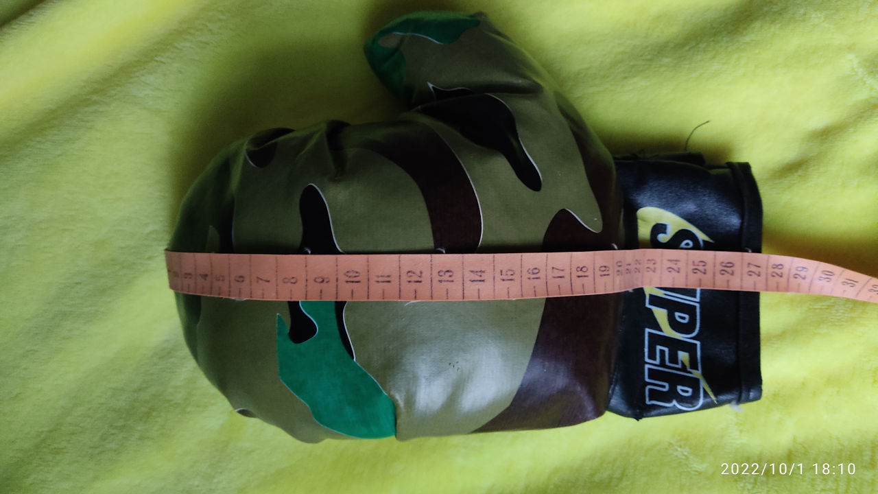 Продам боксёрскую грушу и перчатки для юных спортсменов