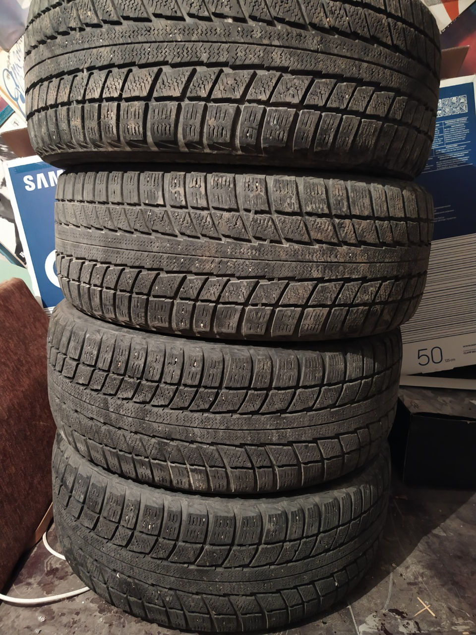 R17 235/55