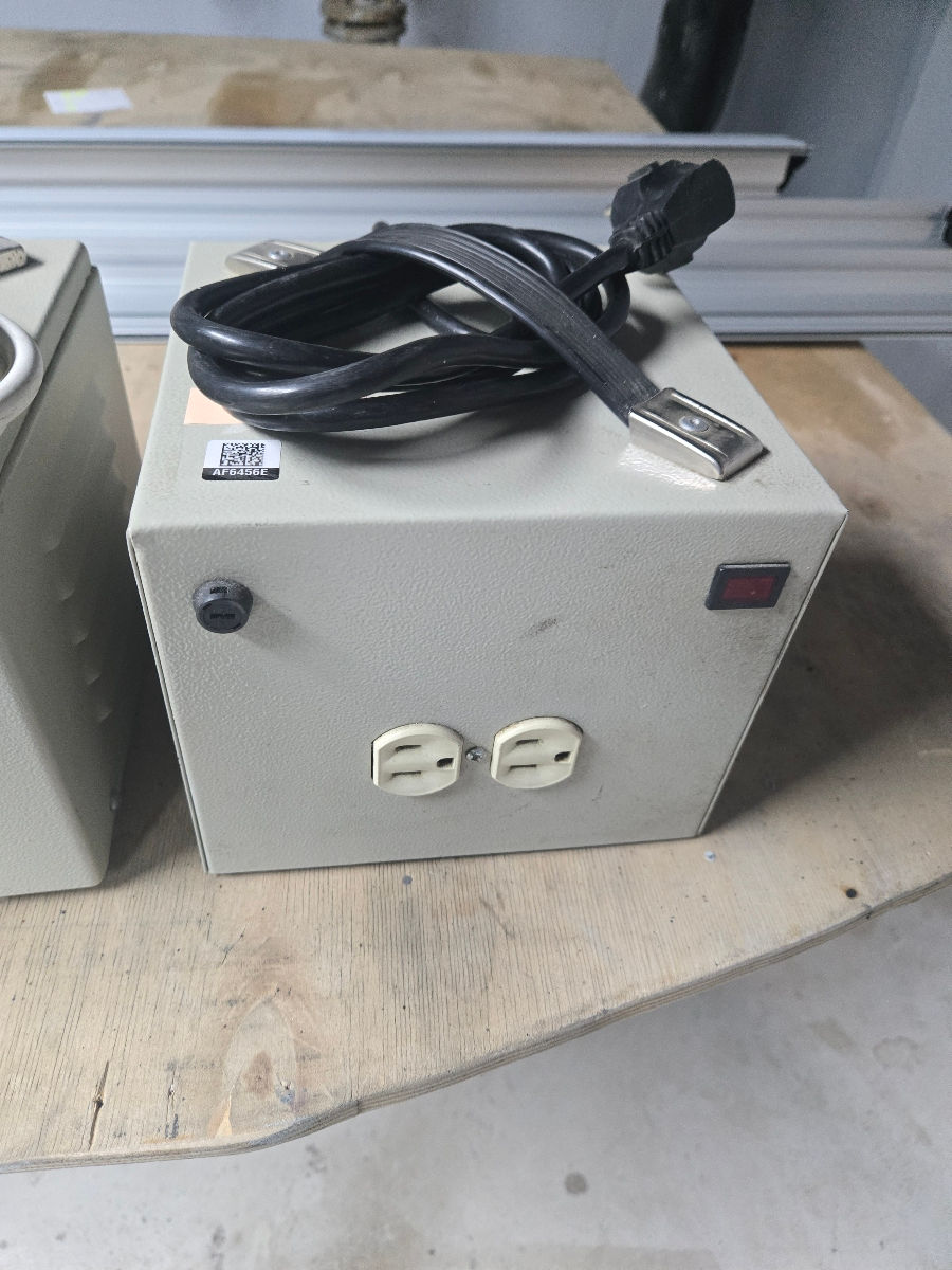 Transformator 220V in 120V - 1000W, 1600W, 2000W foto 3