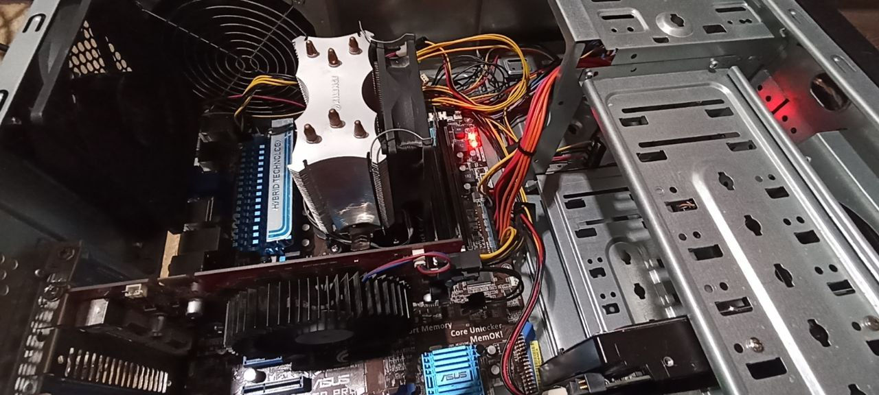 Asus M4A89GTD-PRO+FX-8350+16 GB DDR3 foto 2