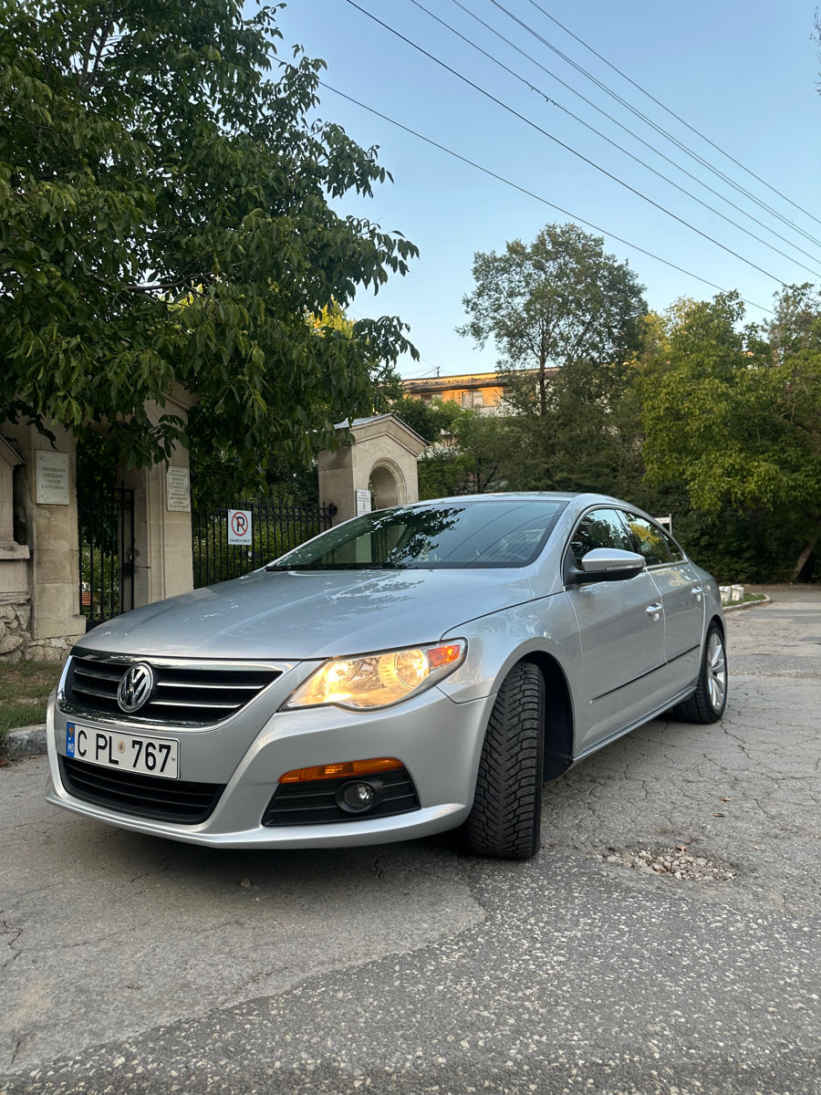 Volkswagen Passat CC foto 1