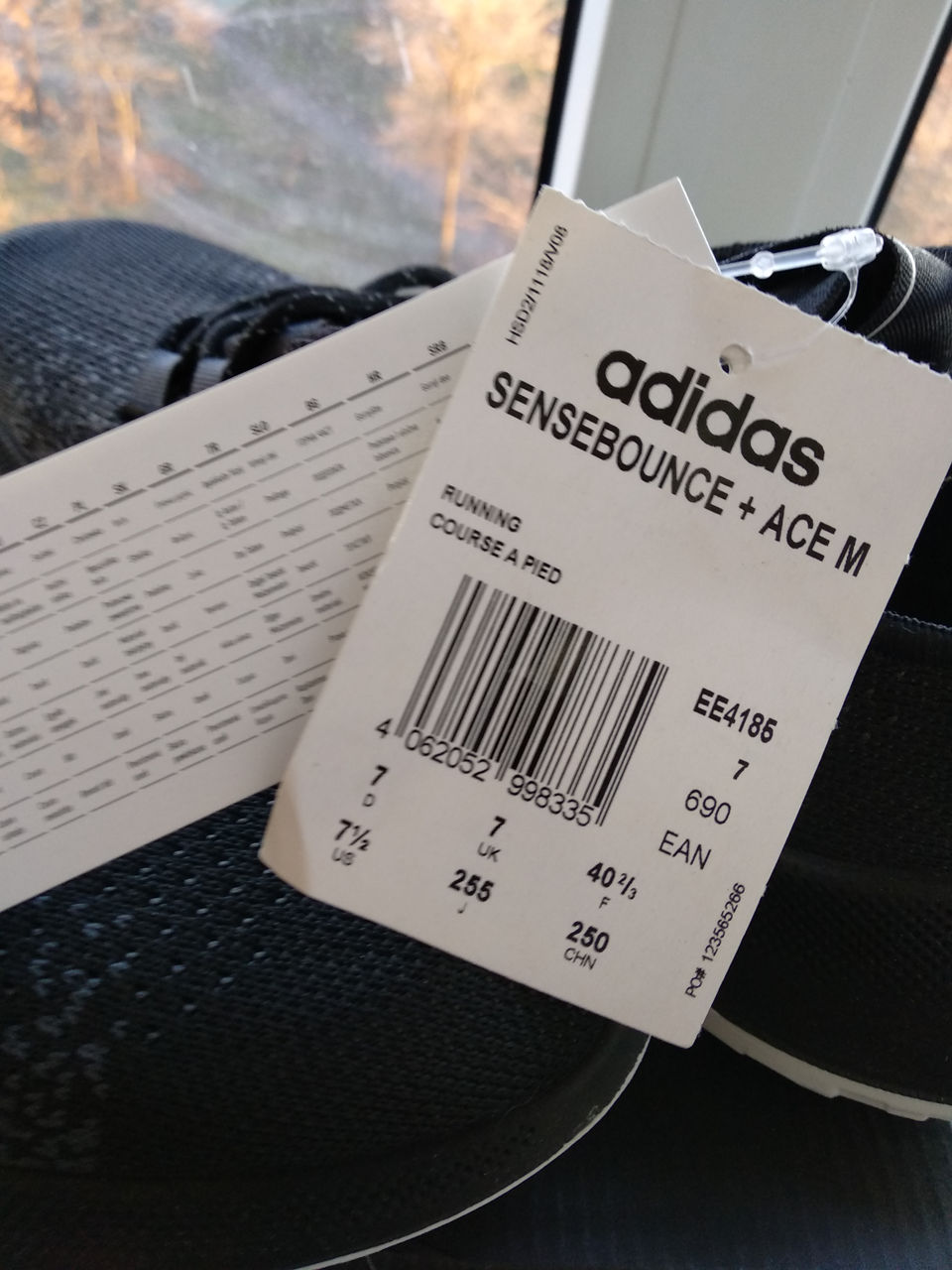 Adidas кроссовки фото 5