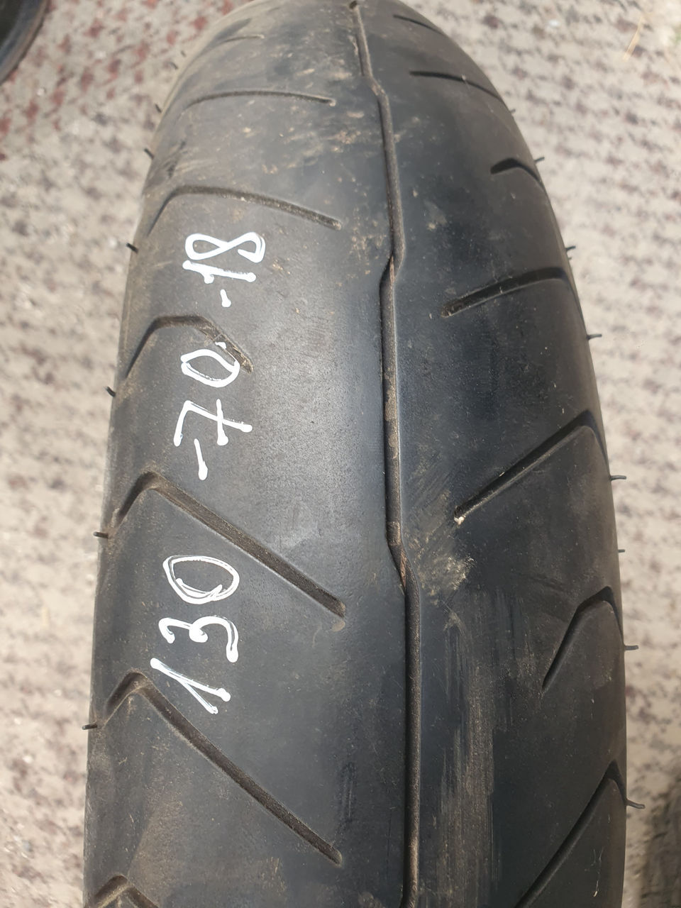 130/70/ R18- BRIDGESTONE. МОТО-ШИНЫ. foto 6