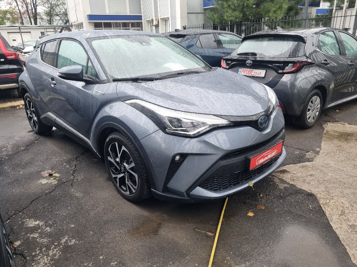Toyota C-HR 2021 photo 2