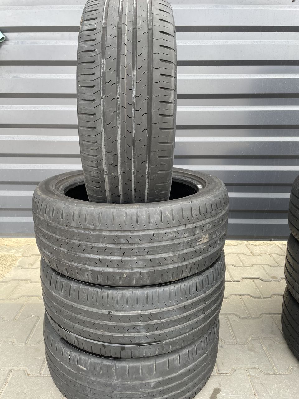 215 45 r17 continental
