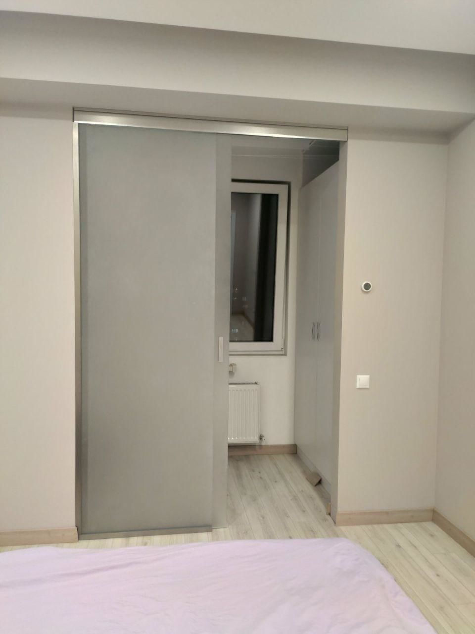 Uși glisante din sticlă călită foto 1