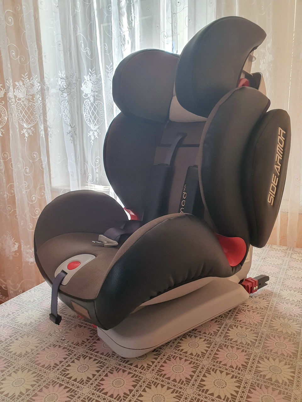 Scaun auto copii Chipolino Nomad Isofix bej