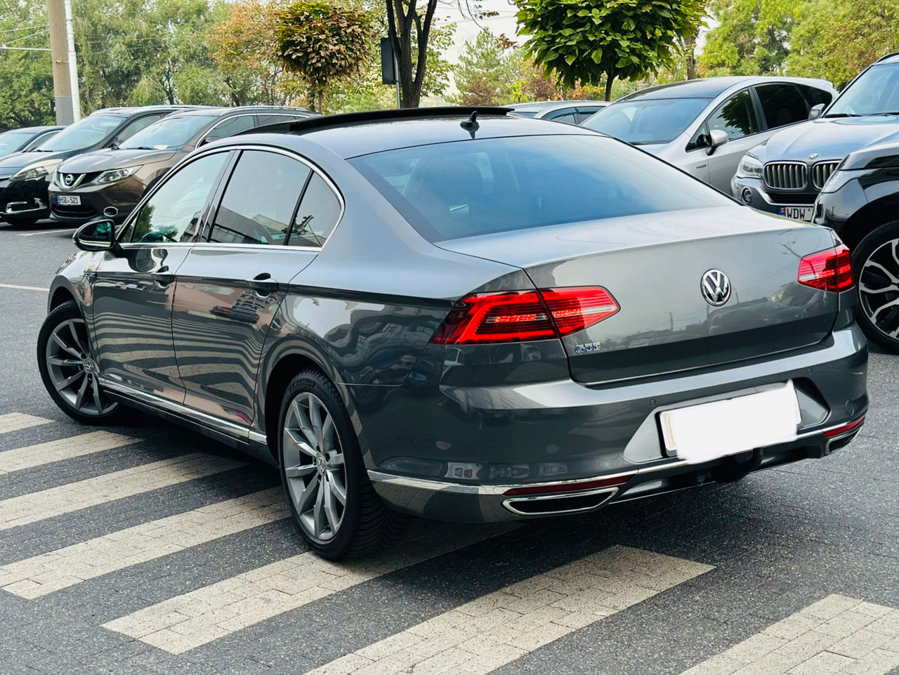 Volkswagen Passat foto 1