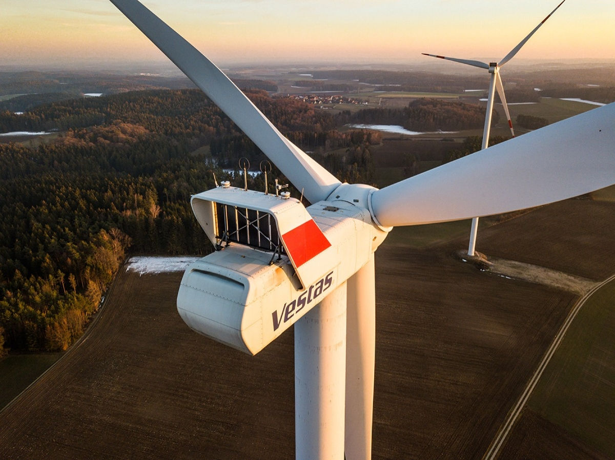 Промышленные ветрогенераторы Vestas foto 2