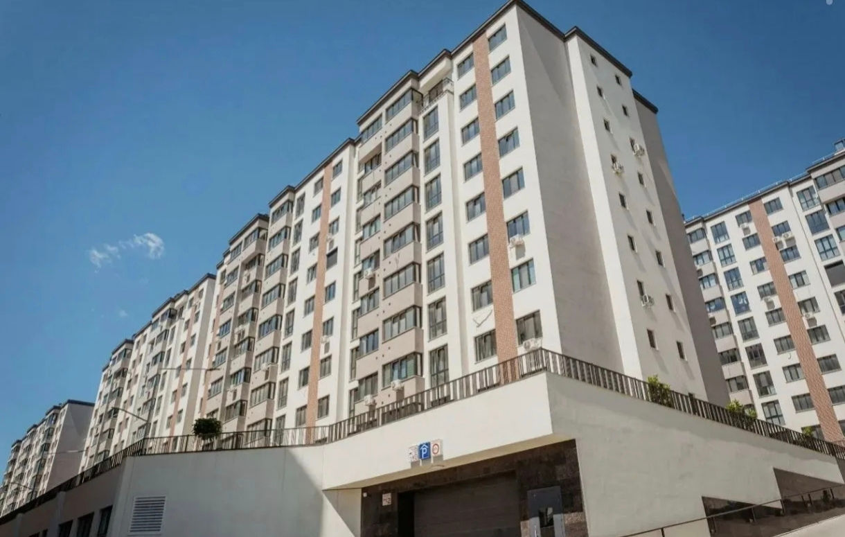 Apartament cu 3 camere, 85 m², 1 etaj