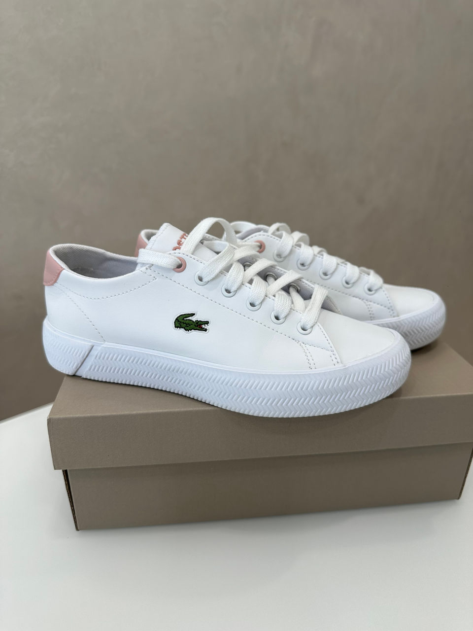 Adidasi LaCoste foto 0