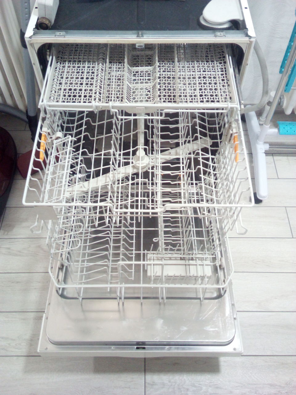 Посудомойка Miele