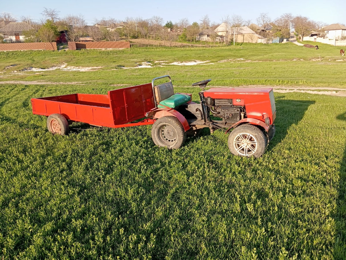 Mini tractor cu remorca și freza foto 3
