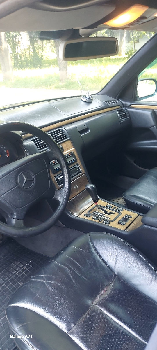 Mercedes E-Class foto 3