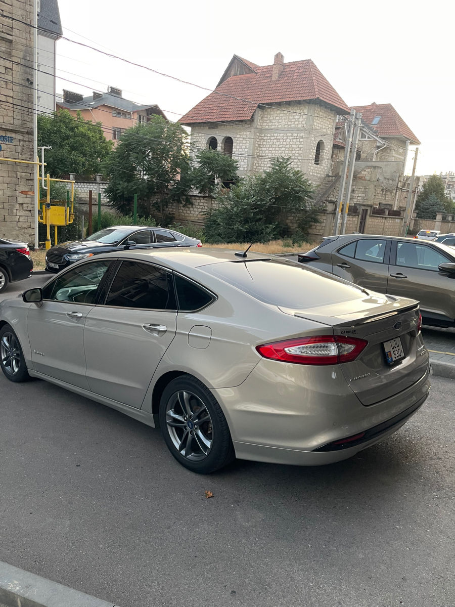 Ford Fusion фото 1