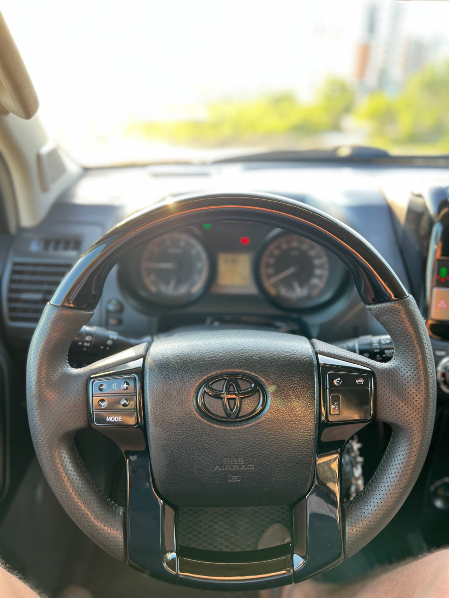Toyota Land Cruiser Prado фото 4