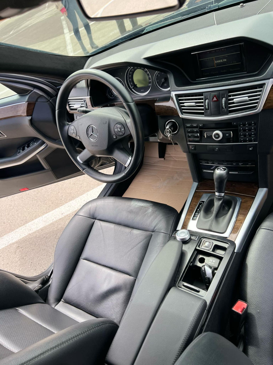 Mercedes E-Class фото 5