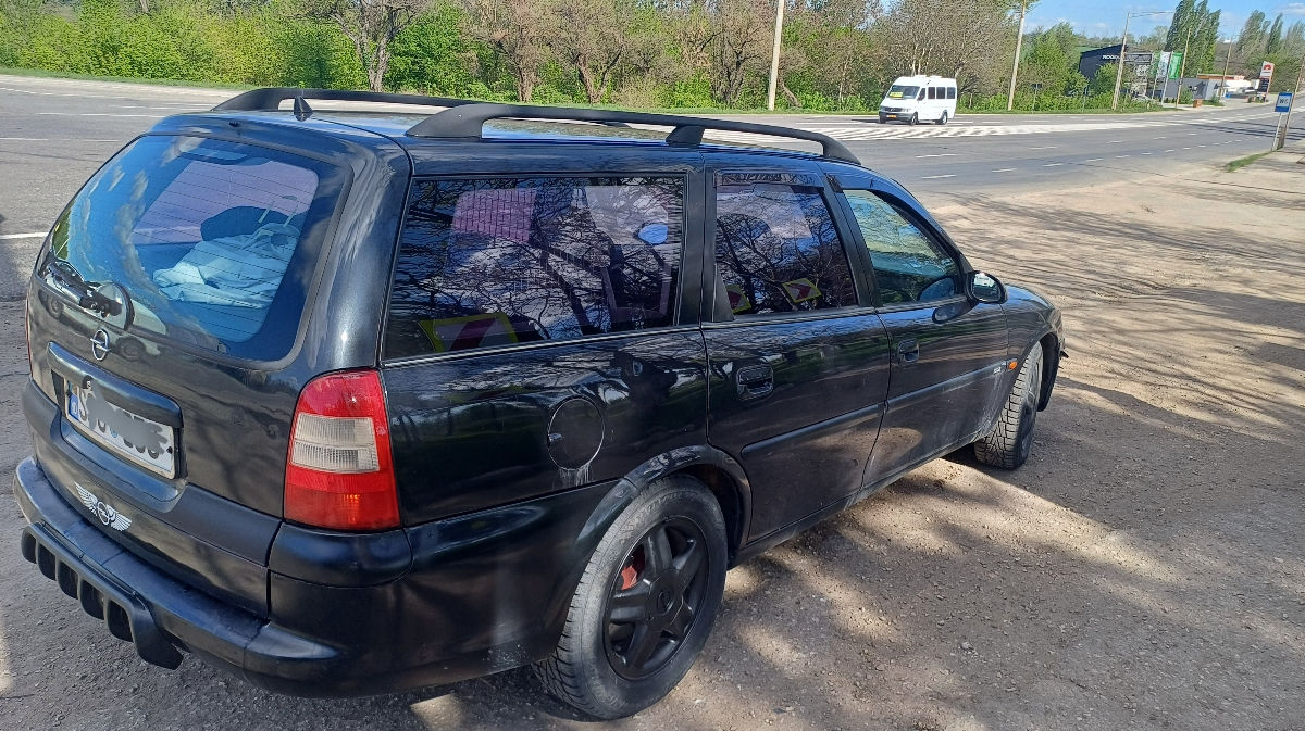 Opel Vectra фото 1