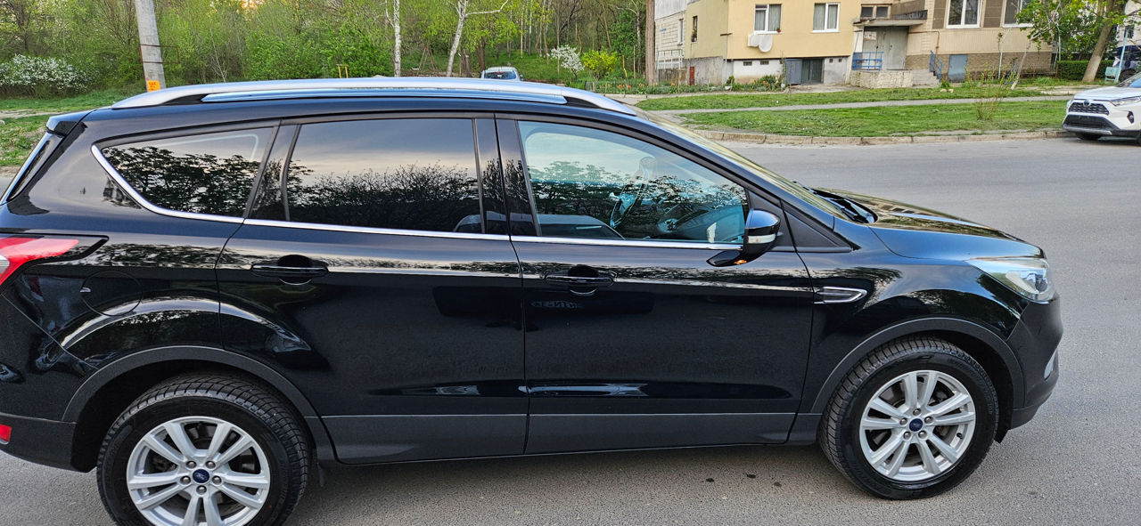 Ford Kuga foto 9