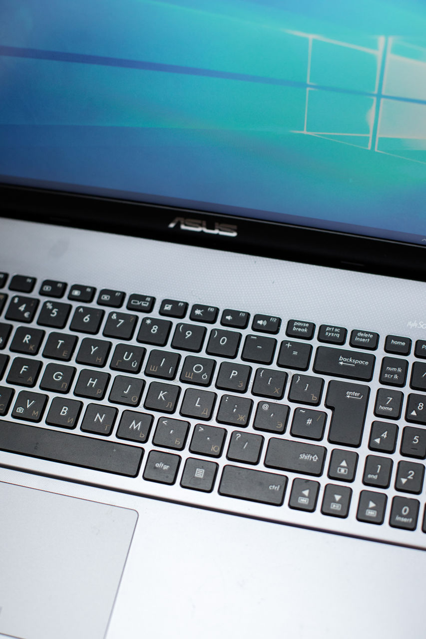 ноутбук Asus k550j i7 / 8GB / GTX 950 фото 2